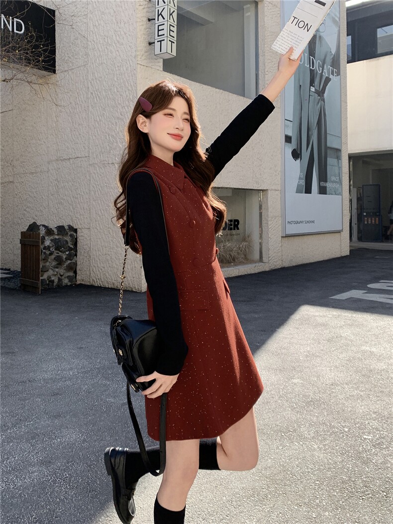 现货韩系高级感红呢料马甲+针织打底套装女2026春装新款两件套裙,女装套装/套裙,魅影