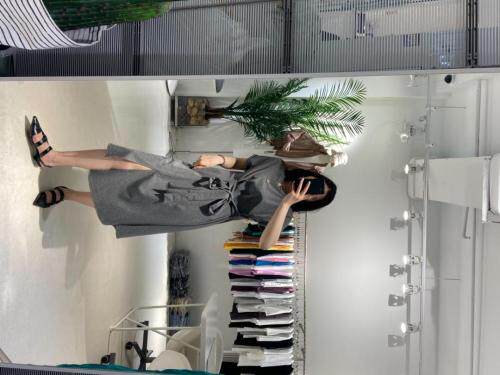 休闲时尚款式，女装，凡木