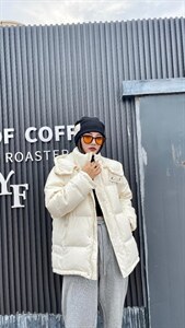 朵缇羽绒服图片