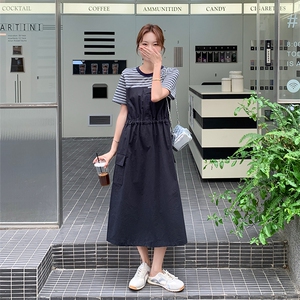 2025夏季新款设计感小众时髦显瘦拼接条纹工装裙夏薄女连衣裙图片
