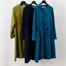 2021春季新款时尚气质小V领舒适休闲中长款连衣裙，女装连衣裙，小林双子