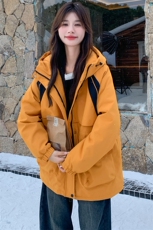 韩版时尚桔色加厚羽绒服冲锋衣女2025冬季新款显瘦保暖白鸭绒外套，女装羽绒服，纯色衣恋