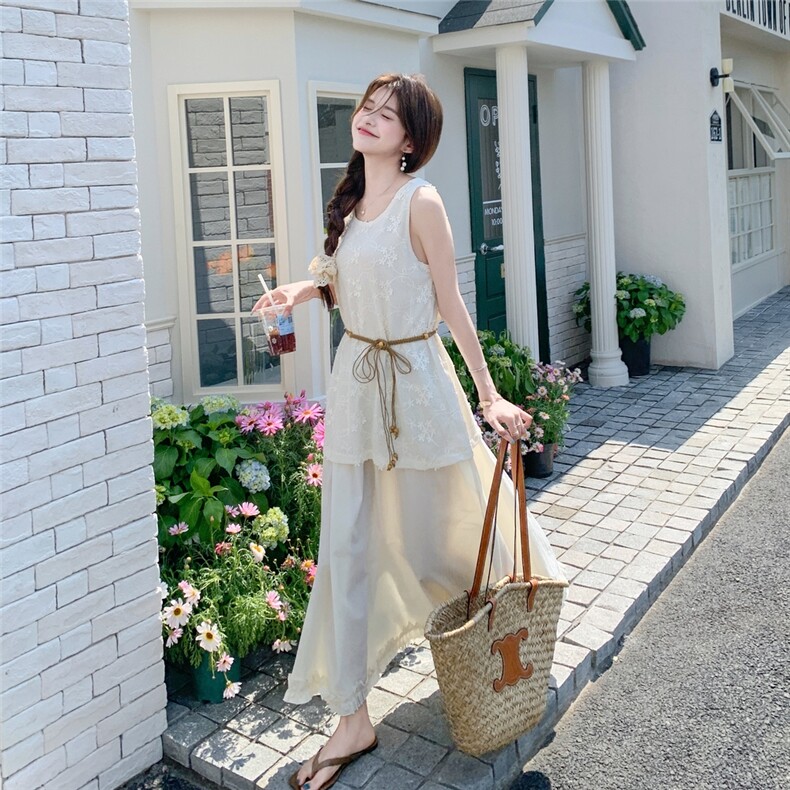 白色假两件刺绣花边连衣裙2025新款女春夏小香风流行高级感背心裙,女装连衣裙,2C159
