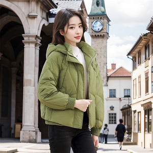 时尚连帽保暖羽绒服女2025新款冬季减龄宽松小个子短款白鸭绒外套图片