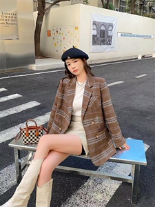 韩版格子毛呢外套图片