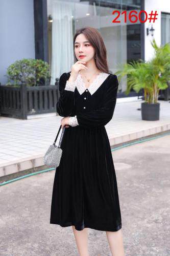 手感面料的丝绒连衣裙，女装连衣裙，罗兰春天