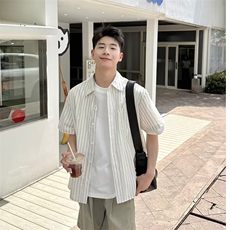 白色条纹衬衫短袖男生2025新款夏季百搭宽松休闲衬衣上衣外套，男装T恤，星座506A