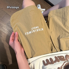 卡其色
