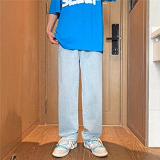 浅蓝色