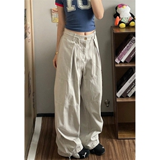 灰色