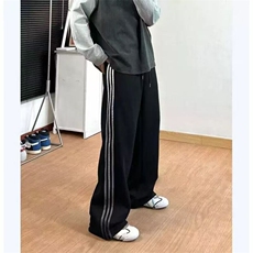 灰色