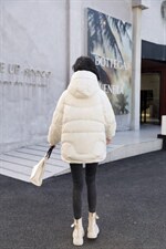 新款羽绒服，女装羽绒服，伊越