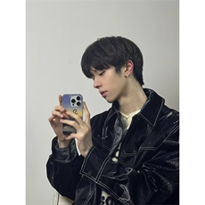 W190-P79男士皮衣外套春秋季2025新款翻领潮牌痞帅派克服男款，男装皮衣，电商B323A