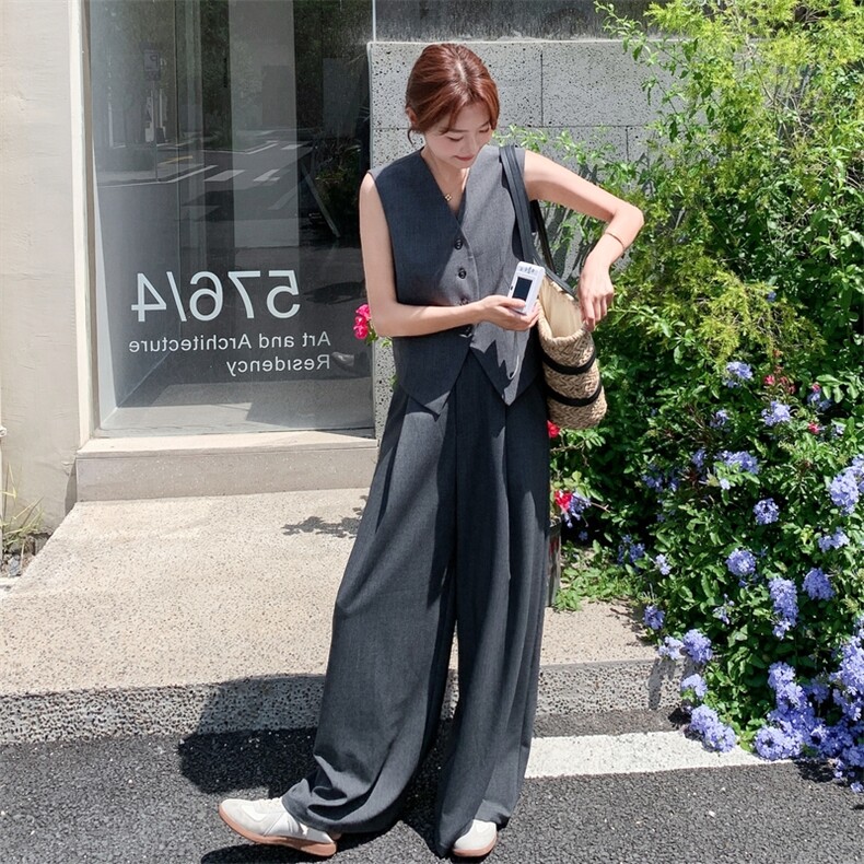 灰色无袖马甲阔腿裤套装女夏轻熟风小众不撞款御姐两件套爆款流行,女装短外套,2C372