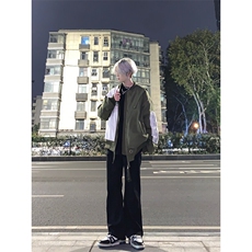 黑色