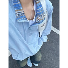 蓝色