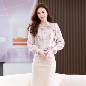 2026春新款新中式印花衬衫女长袖盘扣喇叭袖花边领衬衣，女装衬衫，板酷