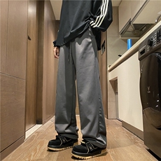 深灰色