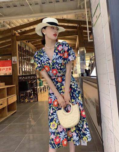夏季新款花花宽松休闲连衣裙，女装连衣裙，时戴衣人
