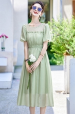 2025夏装新款女时尚收腰气质天丝连衣裙高质感中长款泡泡袖仙女裙，女装连衣裙，魅丽静蓝