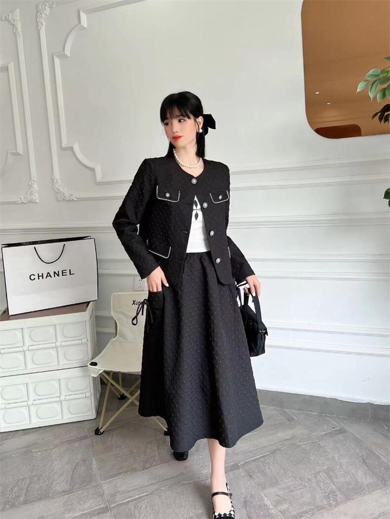 小香风套装，两色、三个尺码，女装职业装，依柏璐(1F)