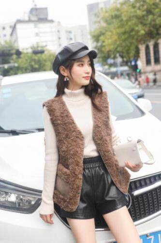 新款马甲皮毛一体，女装马夹，木木瑶果