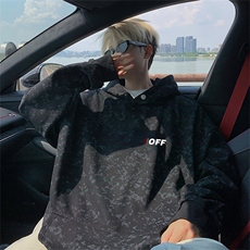 黑色