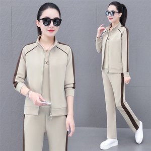 高档运动服套装女士春秋季2025新款妈妈时尚开衫休闲三件套图片