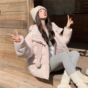 好卖现货2025冬装温柔风短款加厚白鸭绒泡芙轻便羽绒服女图片