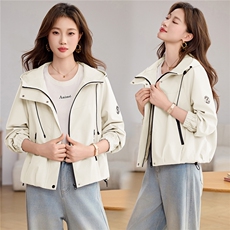 小个子短外套女户外防风标准连帽女士短款是无长袖薄2026年春季，女装短外套，悦祺