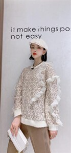 毛衣拼接蕾丝重工艺外穿套头图片