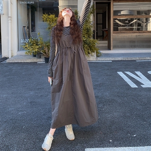 条纹T恤工装背带连衣裙套装女春秋2025新款学院风减龄设计两件套图片