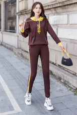 休闲时尚针织运动套装连帽撞色拼接，女装运动套装，美吧服饰