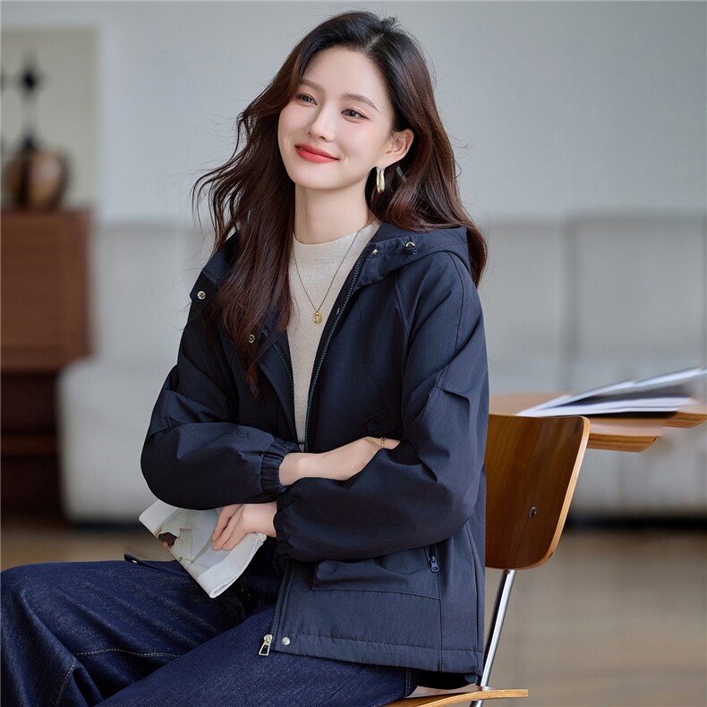现货!2025年冬季时尚连帽大口袋加绒加厚女外套,女装棉衣/棉服,依恋蒂丝