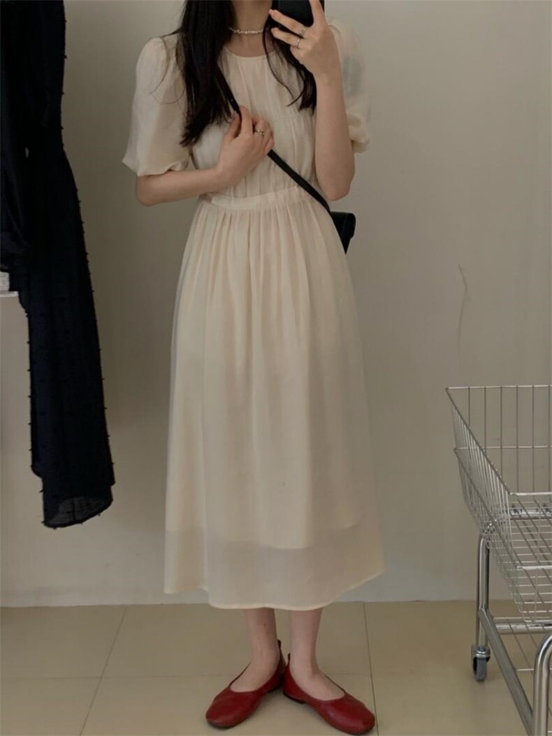 新款韩版连衣裙，女装连衣裙，卡伊迪拉