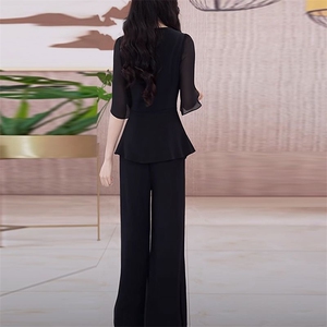 泓澄茂时尚套装女春夏2026年高档气质高端复古减龄妈妈两件套裤子图片
