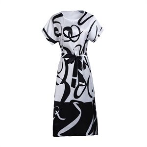 连衣裙2022年夏季减龄显瘦收腰潮流韩版短袖，女装连衣裙，时尚俏佳人