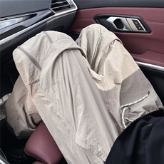卡其色