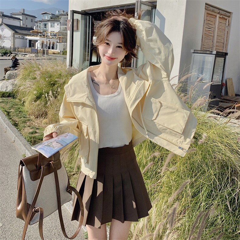 奶黄色连帽短款风衣外套女2025年春季新款韩系学院风休闲百搭上衣,女装短外套,多米2-075