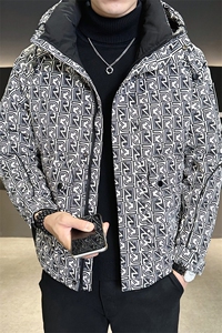 工装字母满印花羽绒服男 新款设计感连帽外套 A329-YR9865-P185图片