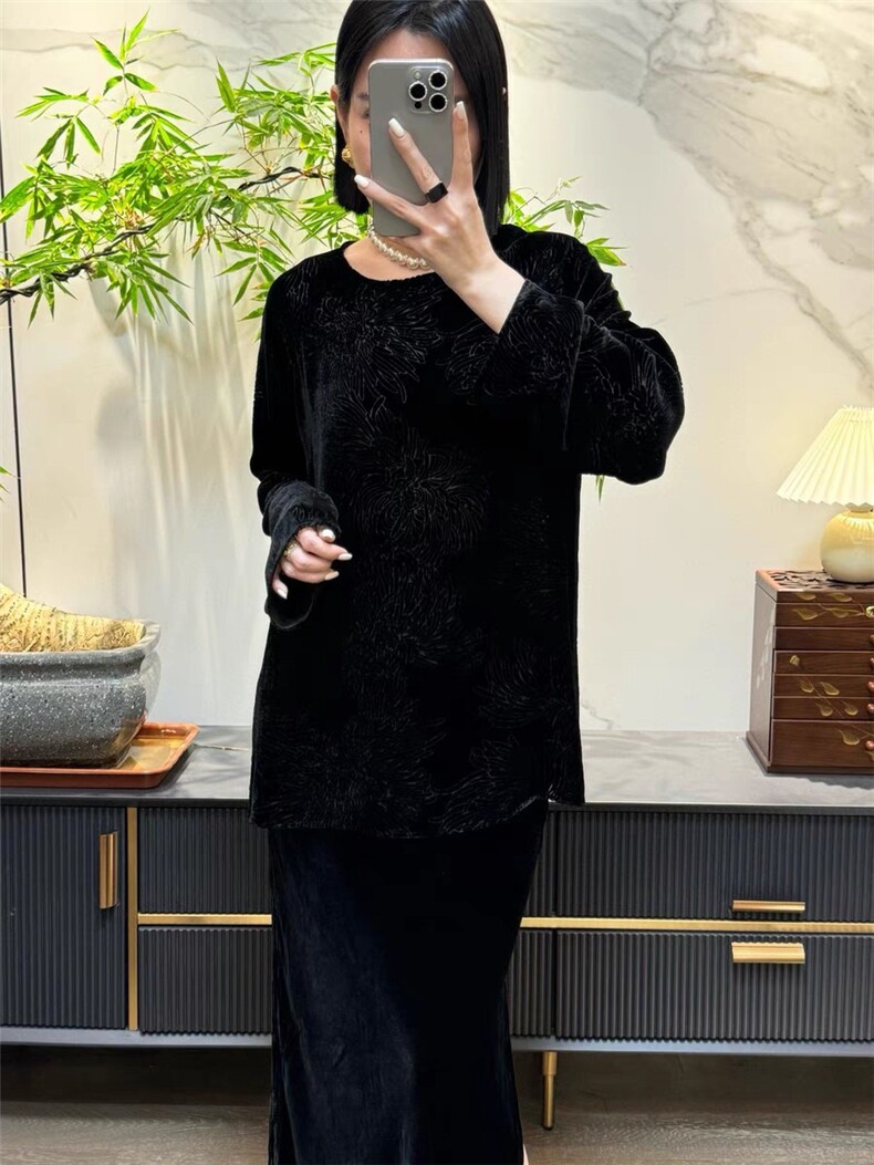 2025新中式丝绒提花圆领长袖宽松显瘦上衣,女装衬衫,东正羊绒