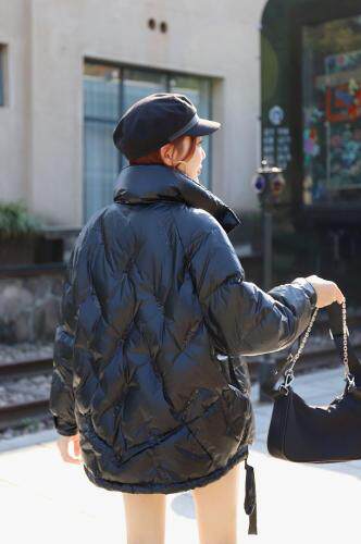 2021冬款新款进口刺绣小亮片90绒羽绒服，女装羽绒服，红雀纺