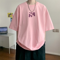 粉红色