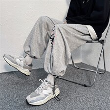 现货2025四季新款抽绳束脚运动印花男港风休闲裤D201-DM79-P45,男装休闲裤,电商D321-1
