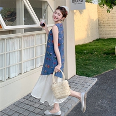 蓝色设计刺绣印花绝美背心长裙新款森系显瘦气质假两件连衣裙女夏，女装连衣裙，2C115
