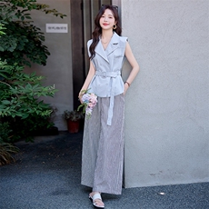 2025年夏季无袖翻领衬衫配条纹阔腿裤两件套通勤风套装，女装套装/套裙，慕依路