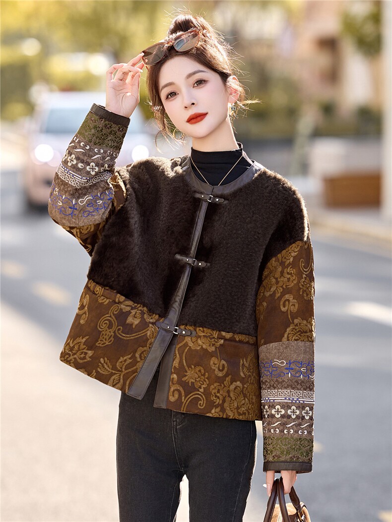 新款欧时尚高端提花刺绣拼皮毛一体羽绒服,女装羽绒服,布芭啦
