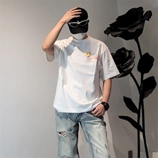 白色