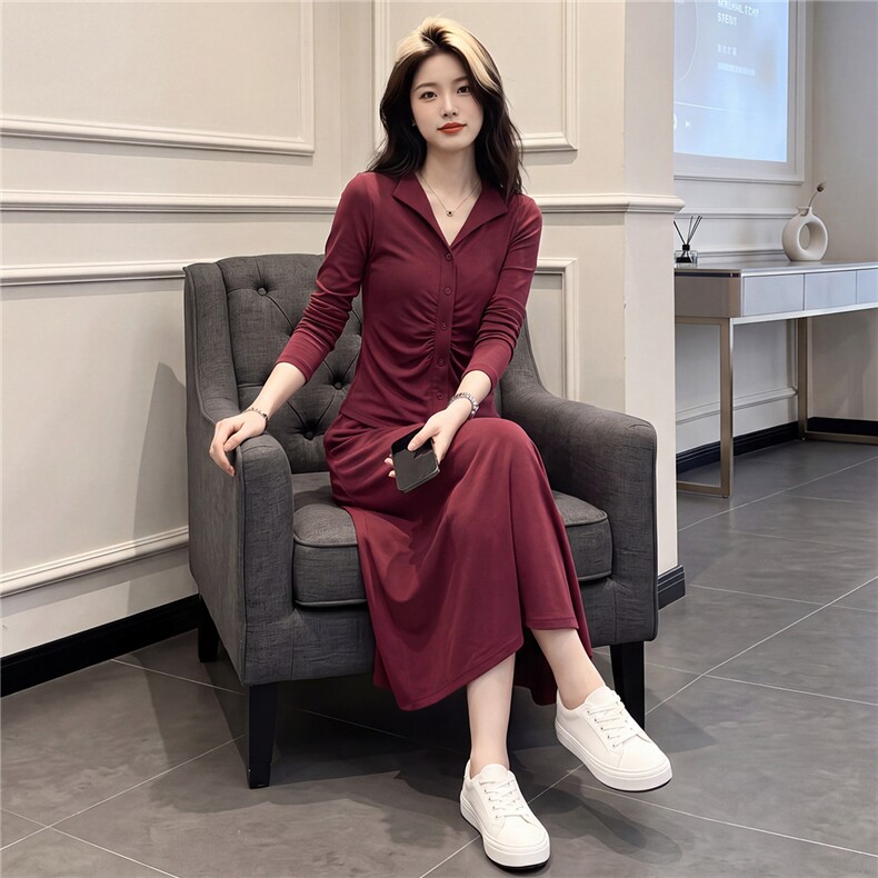 韩版时尚套装裙女春秋款高级感显瘦V领纽扣设计上衣半身裙两件套,女装套装/套裙,江南