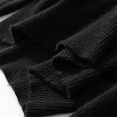 秋冬季35%羊绒65%羊毛休闲百搭12针黑白拼色圆领羊绒衫，女装羊绒衫，广悦羊绒